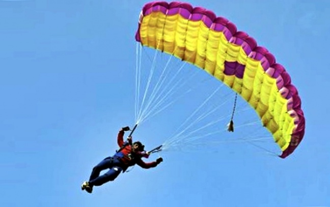  Nieudany skok spadochroniarza podczas szkolenia
