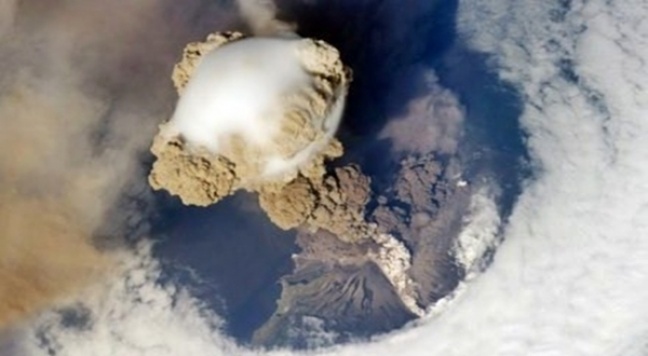 Erupcja wulkanu na Kamczatce
