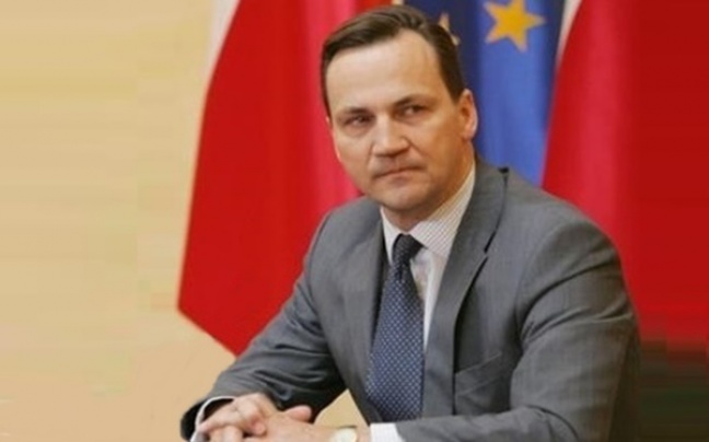 Sikorski zrezygnował z kandydatury w wyborach parlamentarnych