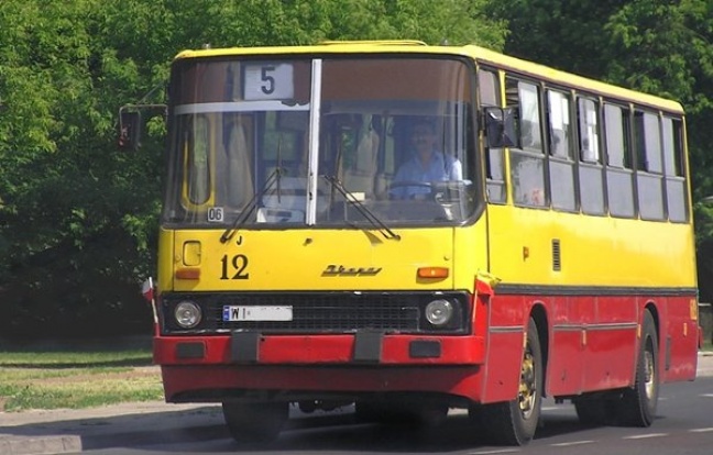 Autobusy kursujące do Warszawy w opłakanym stanie
