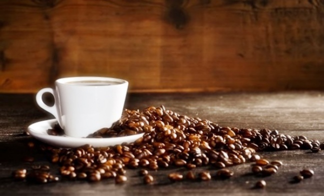 Polak wypija 95 l kawy rocznie. Wybiera tę z segmentu premium i eksperymentuje z nowymi smakami