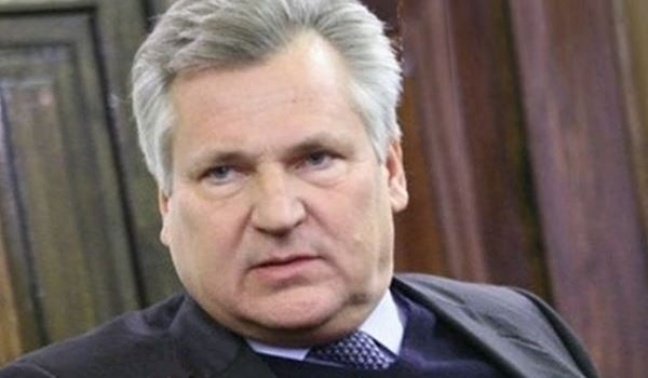Tusk i Kaczyński zażenowani pracą Kwaśniewskiego