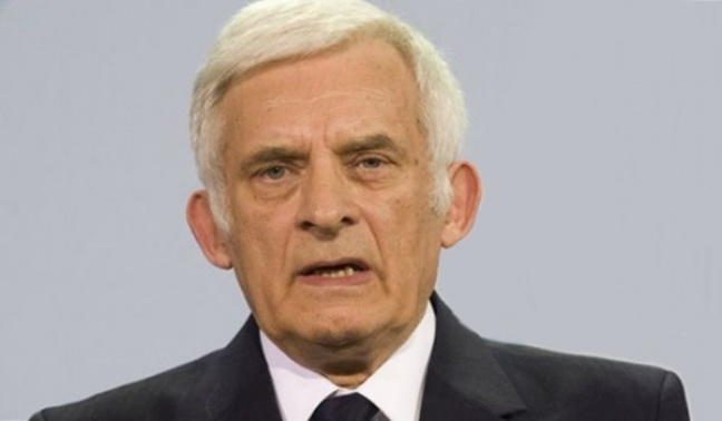 J. Buzek: pakiet klimatyczny jest  zagrażeniem dla  gospodarki