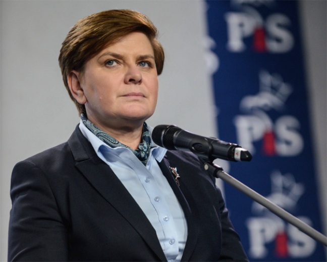 Beata Szydło debatę w Sejmie nazywa imitacją