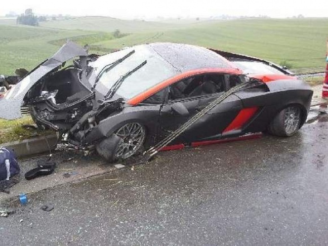 Kobieta doszczętnie rozbiła Lamborghini warte pół miliona zł