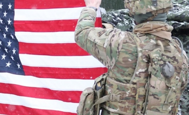 Amerykański żołnierz i pracownik cywilny armii USA pobici w Giżycku