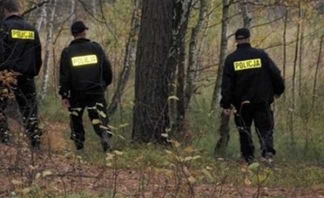 Ciało mężczyzny znalezione w lesie na tzw. terenie ,,tirówek’’