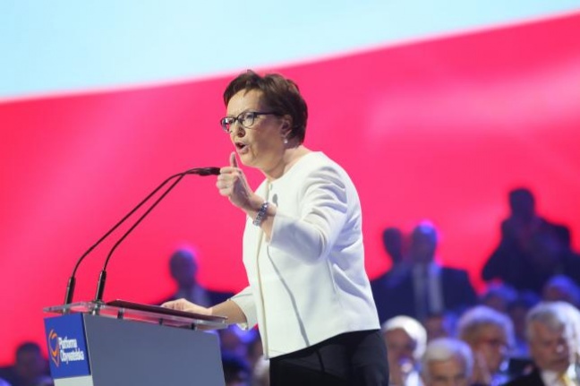 Ewa Kopacz odgryza się Beacie Szydło