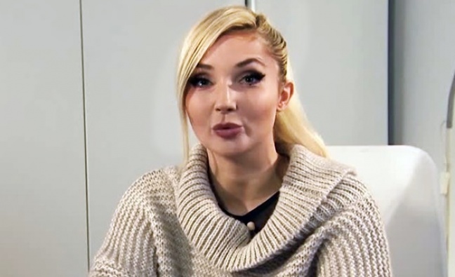 Cleo o ciemniejszej stronie sławy i teledysku do utworu &quot;Pali się&quot;