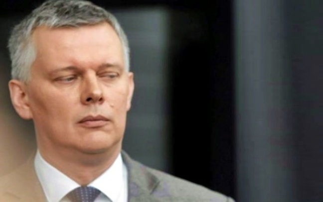 Siemoniak nie poda ręki Macierewiczowi