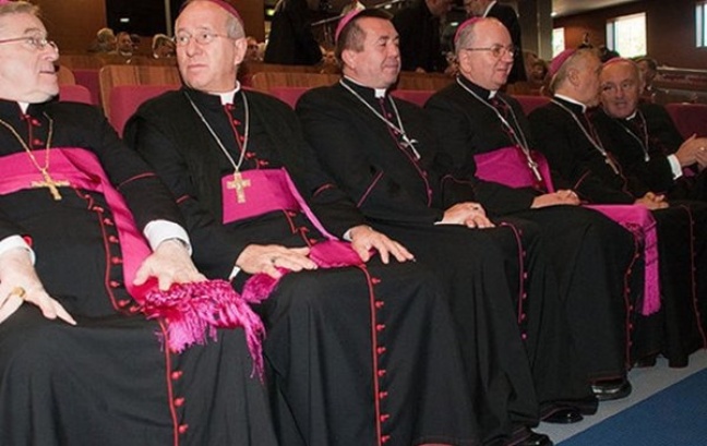 Episkopat przypomina rządowi o ważnych ustawach