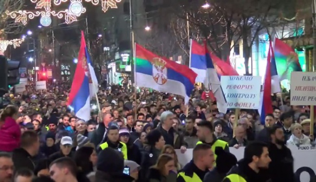 Protesty w Belgradzie. Serbowie domagają się odwołania prezydenta