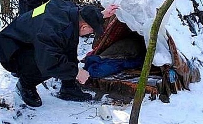 Kolejny bezdomny uratowany w ostatniej chwili przed śmiercią