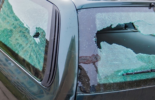 W przypływie złości zniszczył auto swojej dziewczyny