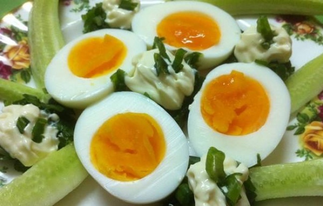 Polacy jedzą mało jajek, bo są drogie