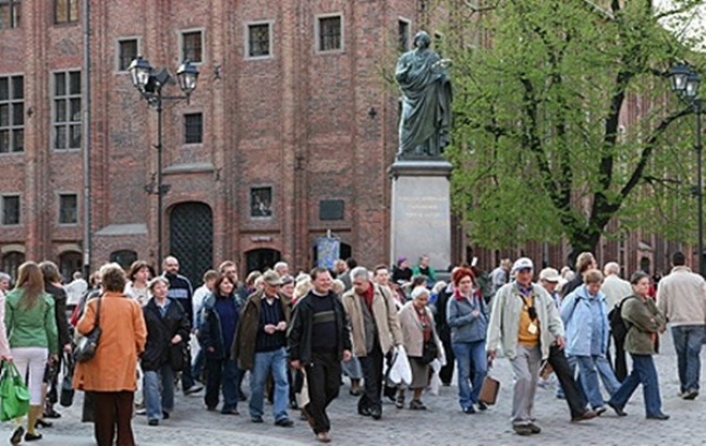 Polskę odwiedza coraz więcej zagranicznych turystów