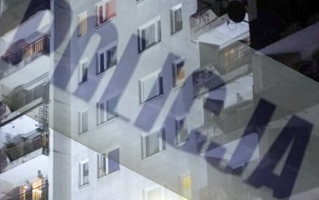  Nastolatek spadł z balkonu z ósmego piętra