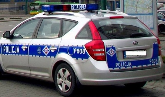 Policja użyła przymusu bezpośredniego za pomocą radiowozu