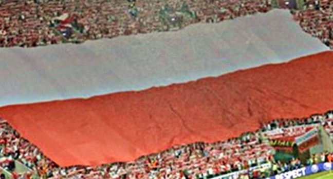 Żywa flaga na mecz Polska - Anglia