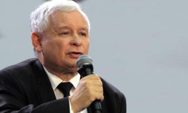 Kaczyński uważa, że białe róże to symbol nienawiści