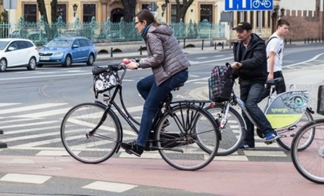 Obowiązkowe polisy dla cyklistów!?