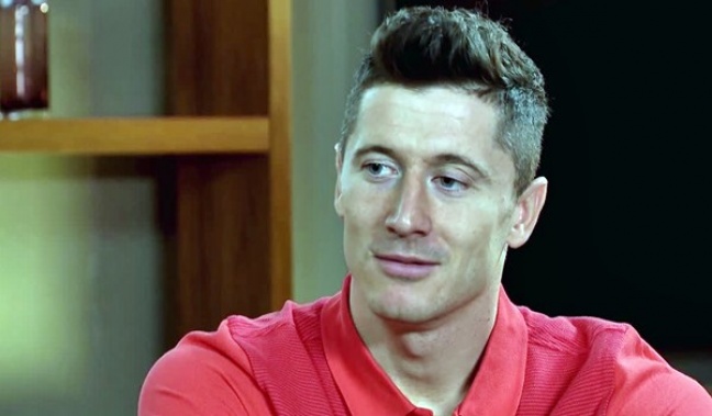 Robert Lewandowski o swojej piłkarskiej karierze, relacji z ojcem i oczekiwaniu na dziecko.