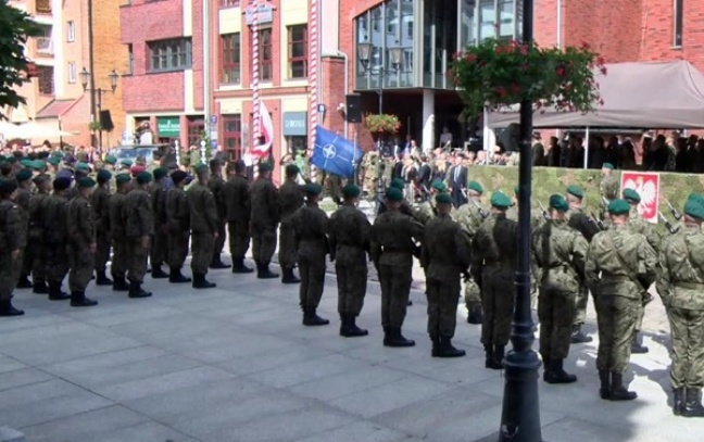 Powitanie wojsk NATO w Elblągu.