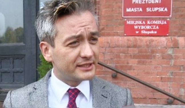 &quot;Nie miałem wyboru, musiałem zwolnić nauczycieli&quot;. R. Biedroń o reformie edukacji