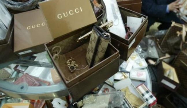 Kupując podróbki przyczyniamy się do strat w gospodarce kraju