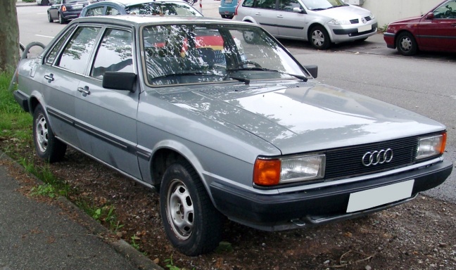 Starszym autem nie wjedziesz do centrum miasta - tego chce PO!