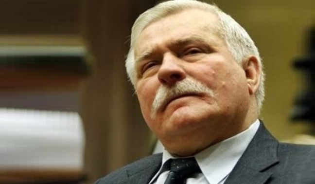 Lech Wałęsa wrócił do Polski z Matką Boską