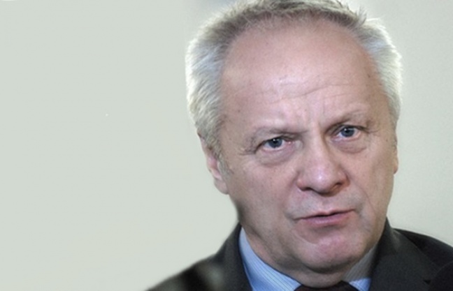 Niesiołowski popiera protest pod domem Kaczyńskiego