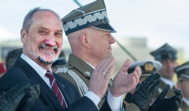 Prezydent nie wręczy nominacji generalskich