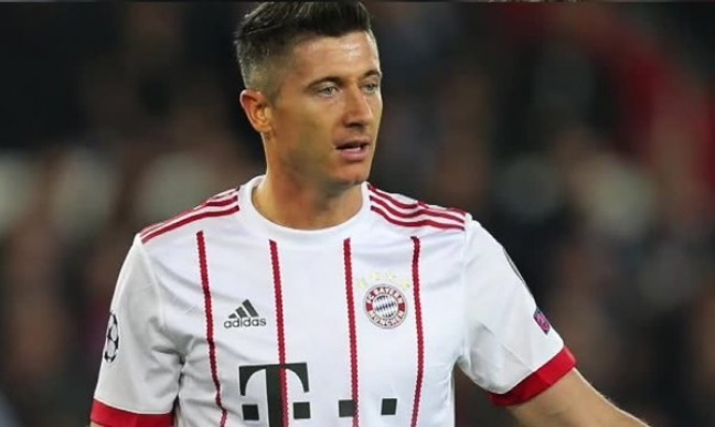 Lewandowski na &quot;czarnej liście&quot; Cristiano Ronaldo.
