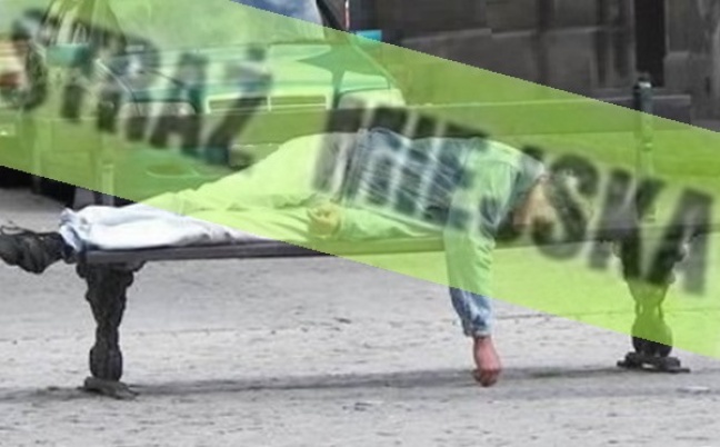 Rozgrzewał się pijąc płyn do spryskiwaczy