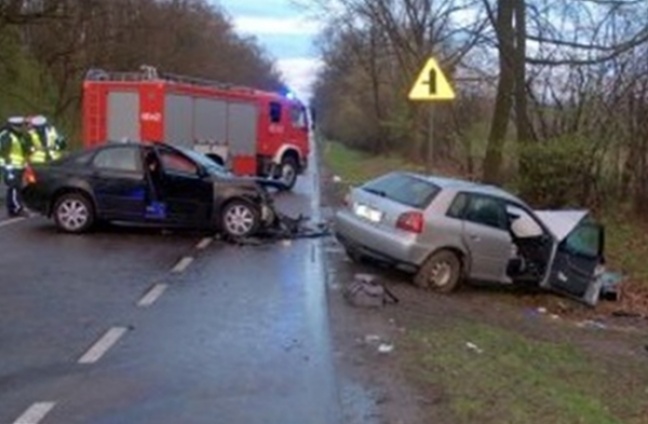 Narzeczeni i ksiądz zginęli w wypadku