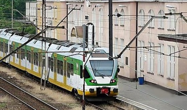 Konduktor PKP wyrzucił 12-latka z pociągu