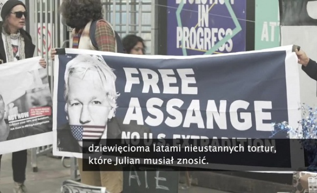 Tracimy wolność mediów.  Demonstracja w urodziny założyciela WikiLeaks