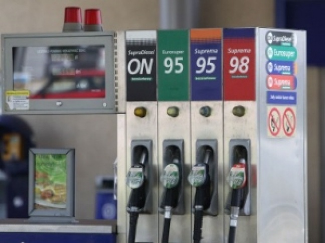 Ministerstwo Gospodarki rozważa opóźnienie wdrożenia przepisów uderzających w małe stacje benzynowe