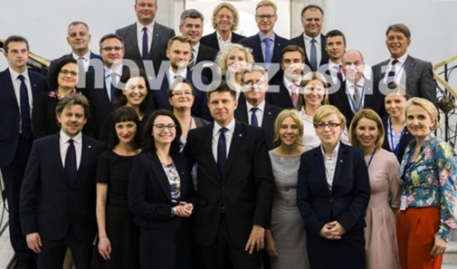 Posłowie Nowoczesnej ukrywają, że biorą 500+