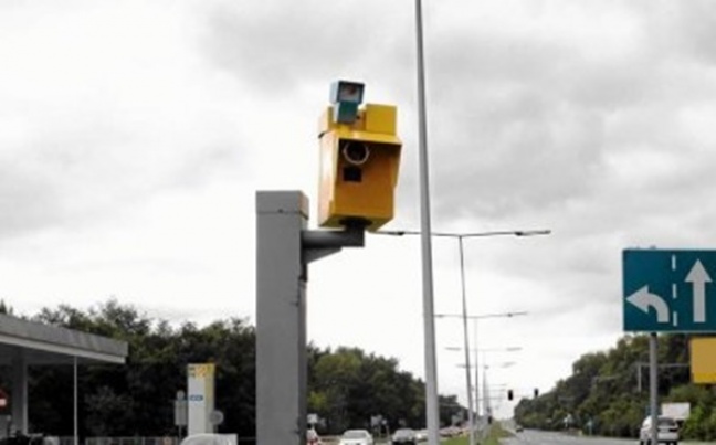 Na drogach przybędzie kilkaset nowych fotoradarów