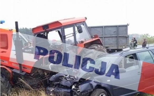 Traktorzysta spowodował kolizję i uciekł