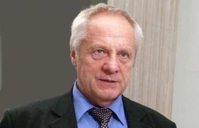 Niesiołowski wie, że Duda nie spełni swoich obietnic