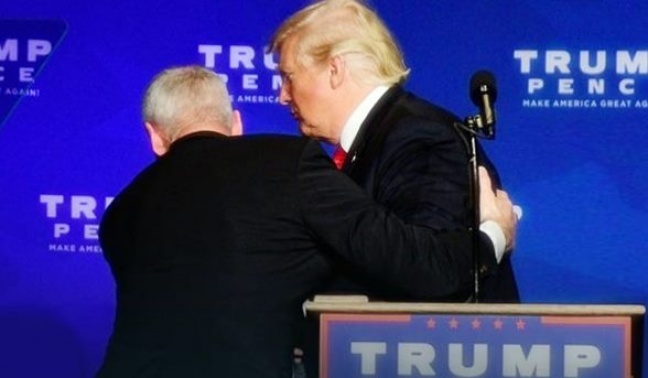 Donald Trump ewakuowany podczas wiecu w Nevadzie