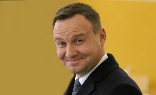 Poparcie i zaufanie do prezydenta spada