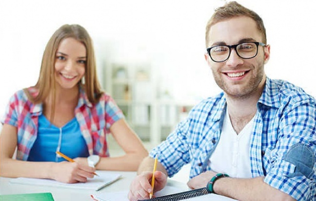 Rząd rozważa oskładkowanie studenckich umów-zleceń.