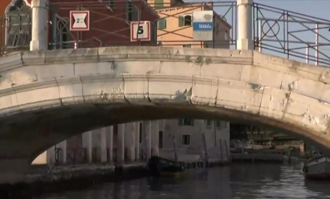 Opustoszałe kanały w Wenecji. Niezwykłe widoki podczas kwarantanny