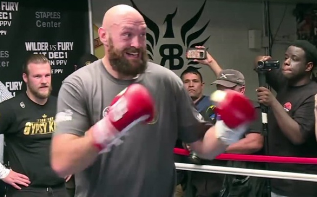 Tyson Fury przygotowuje się w górach do walki z Deontayem Wilderem.