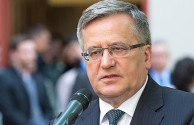 Komorowski nagrodził pracowników swojej kancelarii