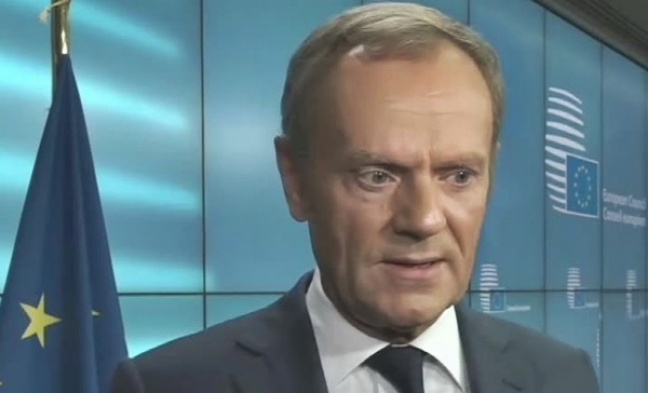 Tusk mówi o ósmej rocznicy katastrofy smoleńskiej